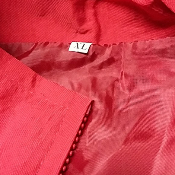 Vest - Picture 2 of 4